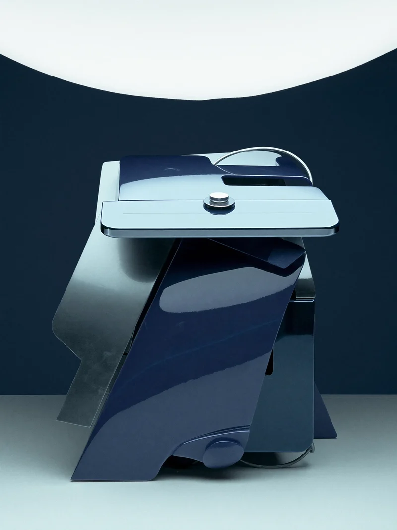 Konzeptstudie: modulares Desktop-Zubehör in abstrakter Form